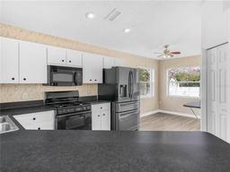 Picture of 8350 Split Creek Circle, Lakeland, FL 33809