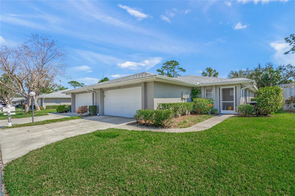 Picture of 3919 Center Gate Circle Unit 10, Sarasota, FL 34233