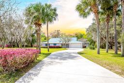 Picture of 308 W Lakeshore Drive, Starke, FL 32091