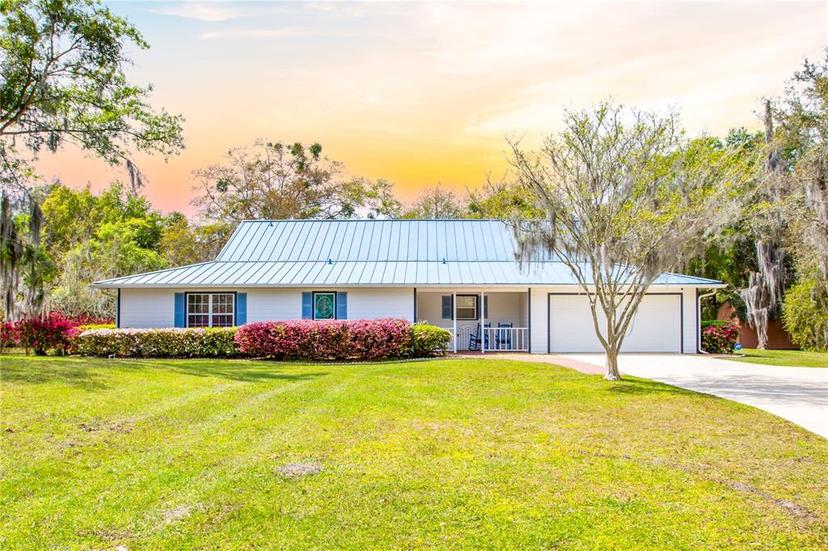 Picture of 308 W Lakeshore Drive, Starke FL 32091