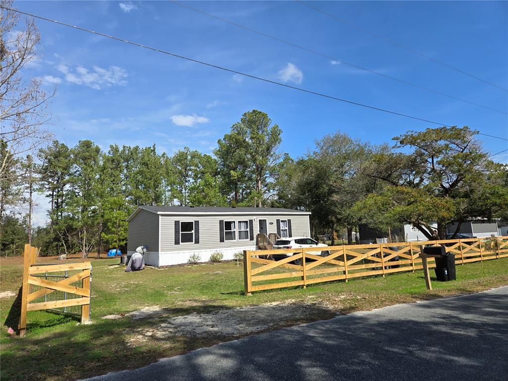 Picture of 8671 NE 61St Place, Bronson, FL 32621