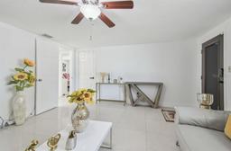 Picture of 8025 N Gomez Avenue, Tampa, FL 33614