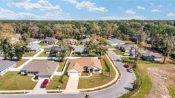 Picture of 3925 NE 58Th Circle, Silver Springs, FL 34488