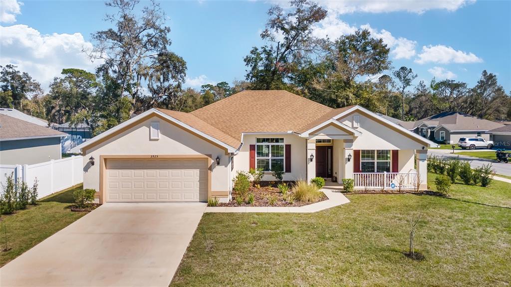 Picture of 3925 NE 58Th Circle, Silver Springs, FL 34488