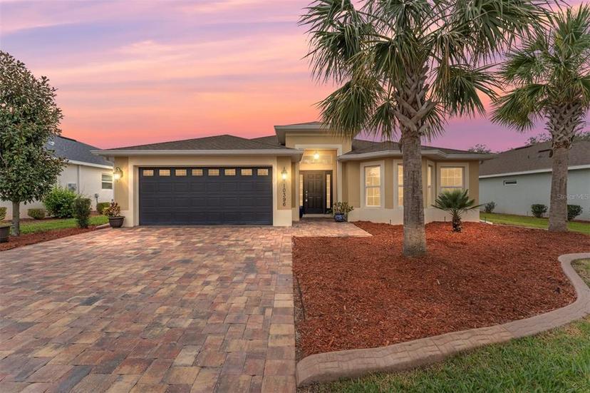 Picture of 10396 Silver Maple Avenue, Oxford FL 34484