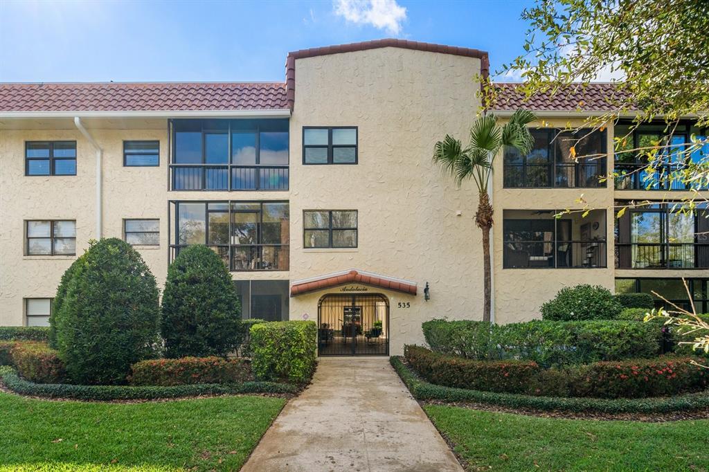 Picture of 535 N Interlachen Avenue Unit 106, Winter Park, FL 32789