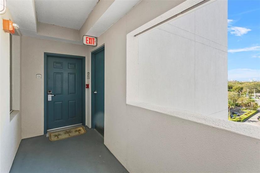 Picture of 13415 Blue Heron Beach Drive Unit 610, Orlando FL 32821