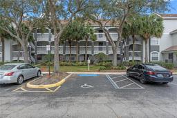 Picture of 13929 Fairway Island Drive Unit 813, Orlando, FL 32837