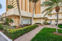 Picture of 4525 Cove Circle Unit 705, St Petersburg, FL 33708