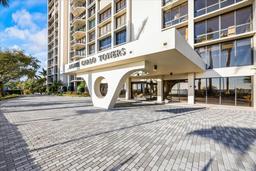 Picture of 3301 Bayshore Boulevard Unit 704D, Tampa, FL 33629