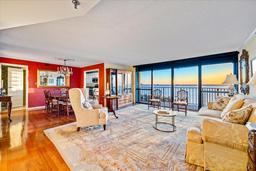 Picture of 3301 Bayshore Boulevard Unit 704D, Tampa, FL 33629