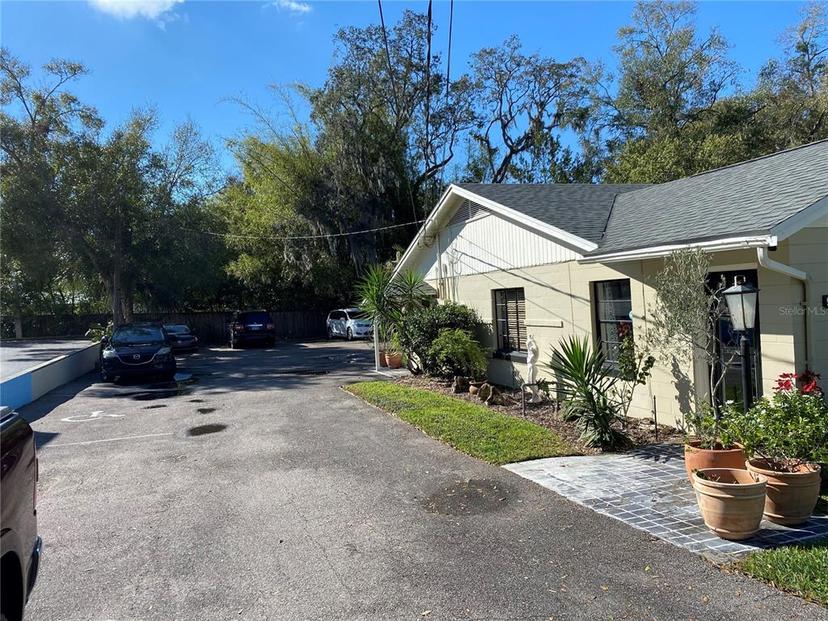 Picture of 911 N Donnelly Street, Mount Dora FL 32757