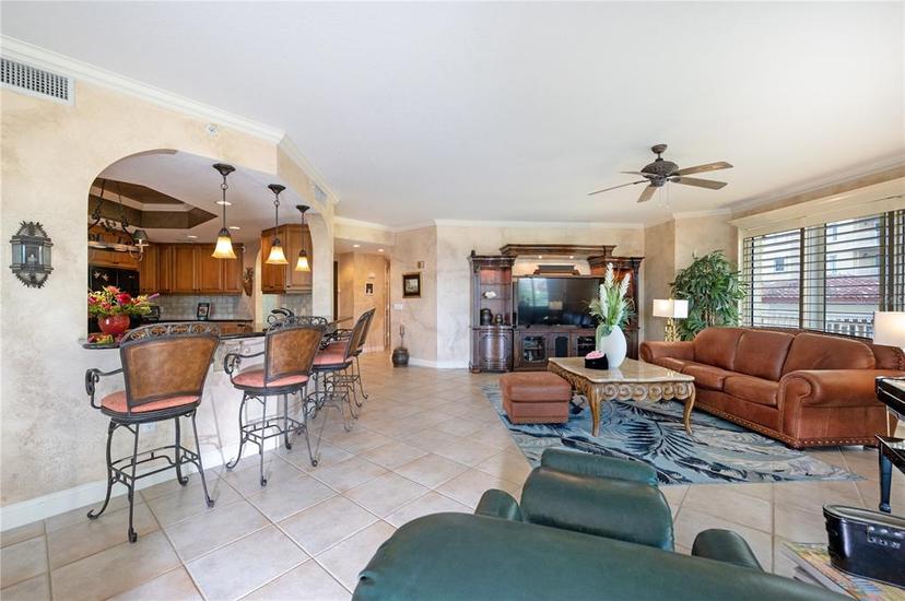 Picture of 555 5Th Avenue Ne Unit 322, St Petersburg FL 33701