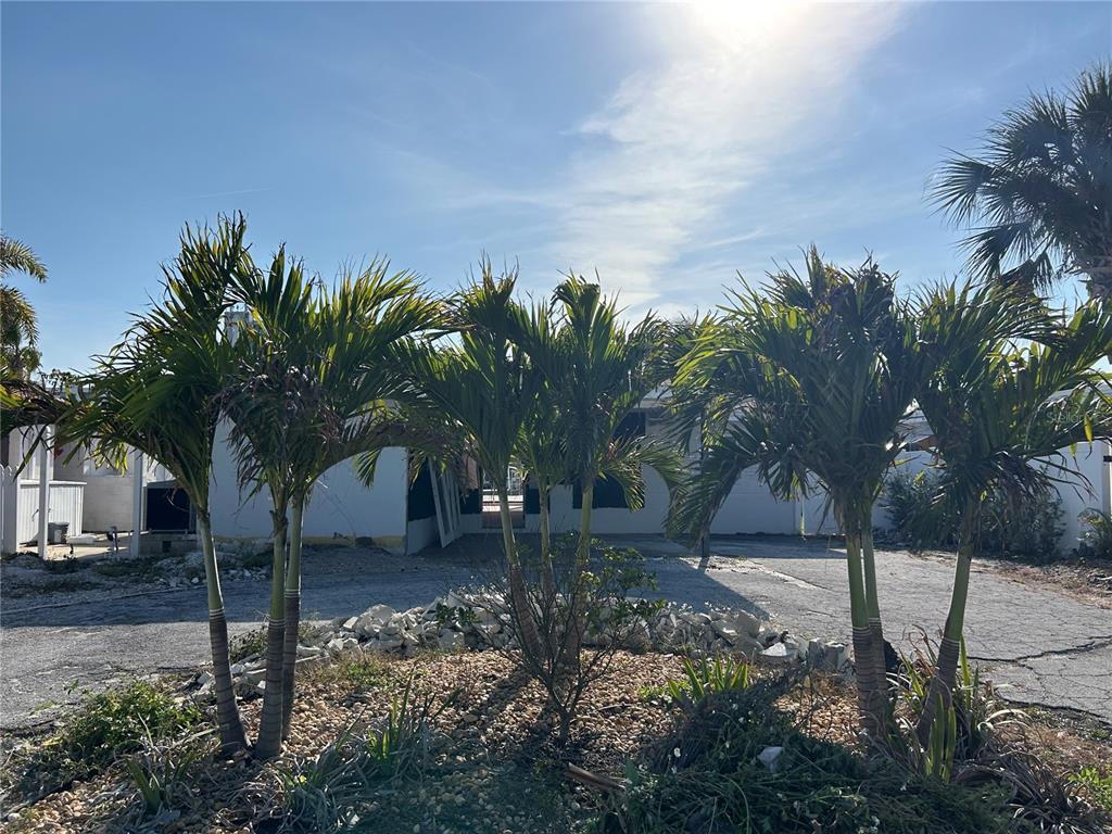 Picture of 11110 1St Street E, Treasure Island, FL 33706