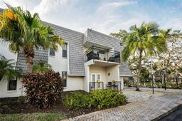 Picture of 700 Lyndhurst Street Unit 1024, Dunedin, FL 34698