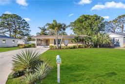 Picture of 742 Golf Drive, Venice, FL 34285