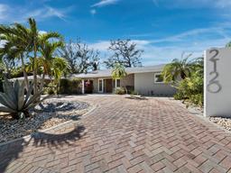 Picture of 2120 Oriole Drive, Sarasota, FL 34239