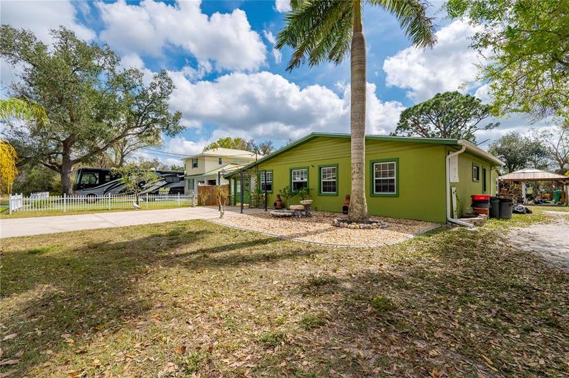 Picture of 8035 Hillman Avenue, Punta Gorda FL 33982