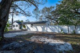 Picture of 2102 E Hamilton Avenue, Tampa, FL 33610