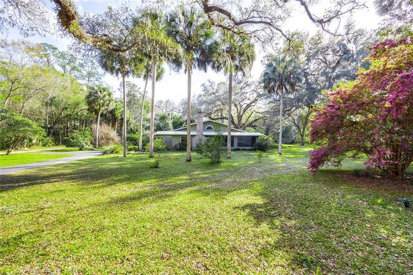 Picture of 249 SE Tuscawilla Road, Micanopy FL 32667