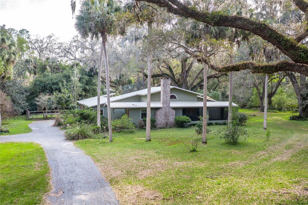 Picture of 249 SE Tuscawilla Road, Micanopy, FL 32667