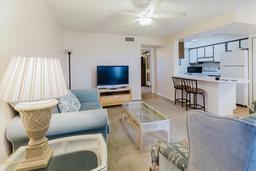 Picture of 105 47Th Avenue Drive W Unit 374, Bradenton, FL 34207