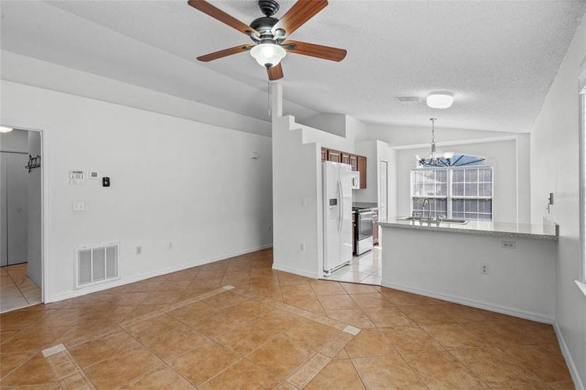 Picture of 8519 Rainbow Avenue, Orlando, FL 32825