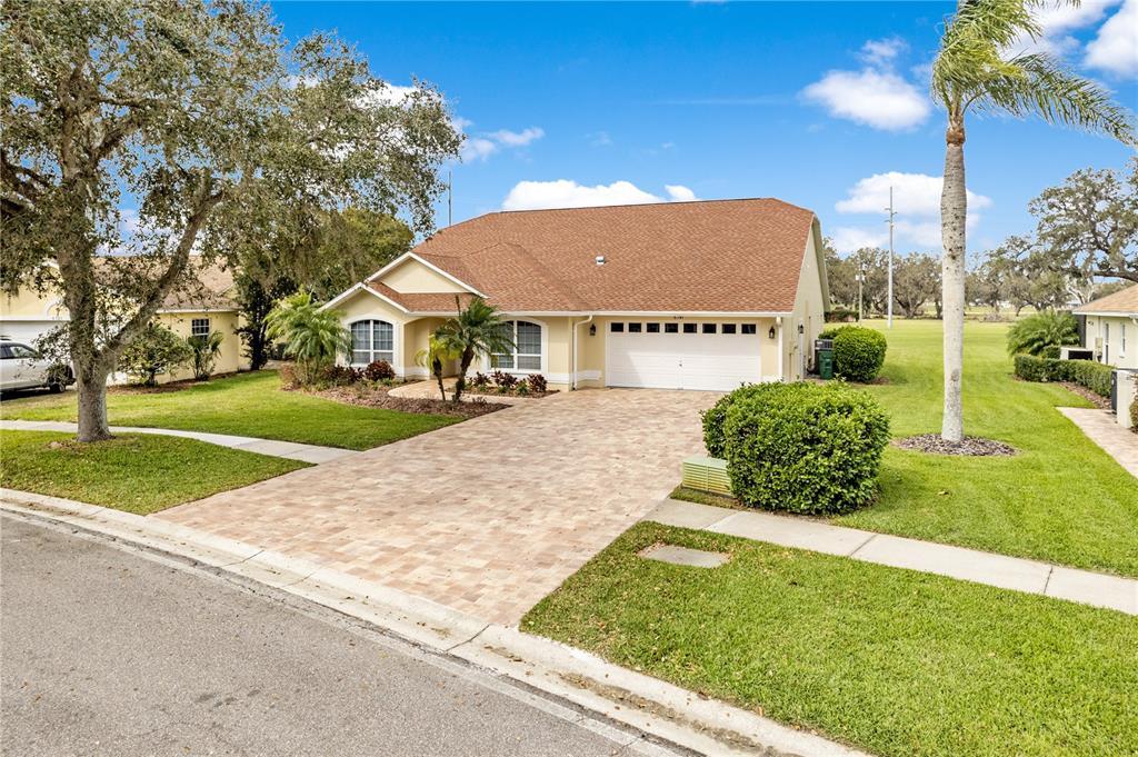 Picture of 6741 Northlake Drive, Zephyrhills, FL 33542