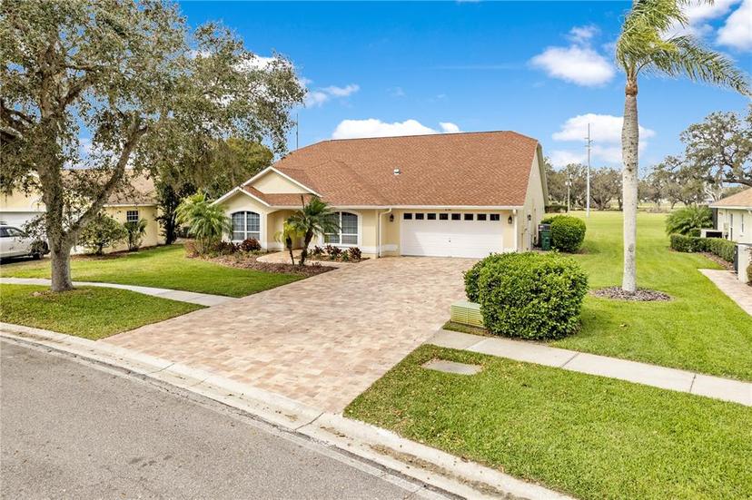 Picture of 6741 Northlake Drive, Zephyrhills FL 33542