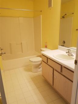 Picture of 5455 Vineland Road Unit 3303, Orlando, FL 32811