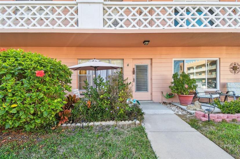 Picture of 2458 Columbia Drive Unit 4, Clearwater FL 33763