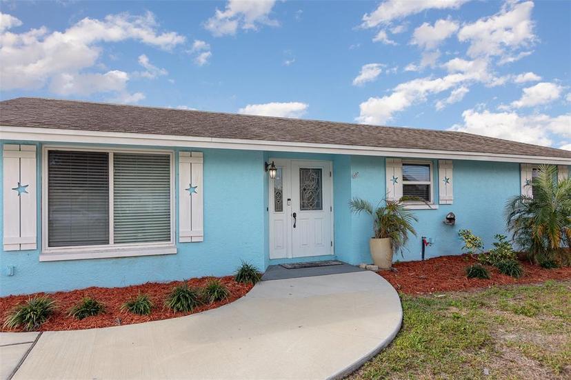 Picture of 608 Florida Circle S, Apollo Beach FL 33572