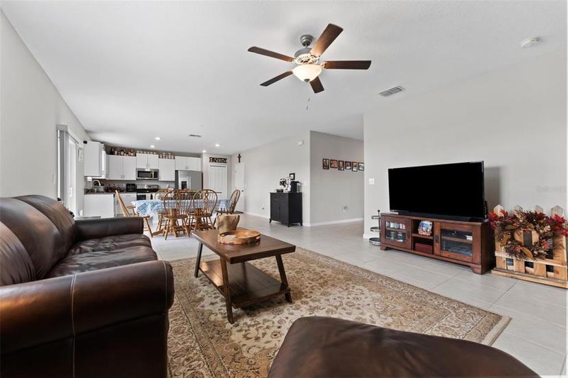 Picture of 1454 Tahitian Sunrise Drive, Plant City FL 33565