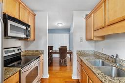 Picture of 2360 SW Archer Road Unit 601, Gainesville, FL 32608