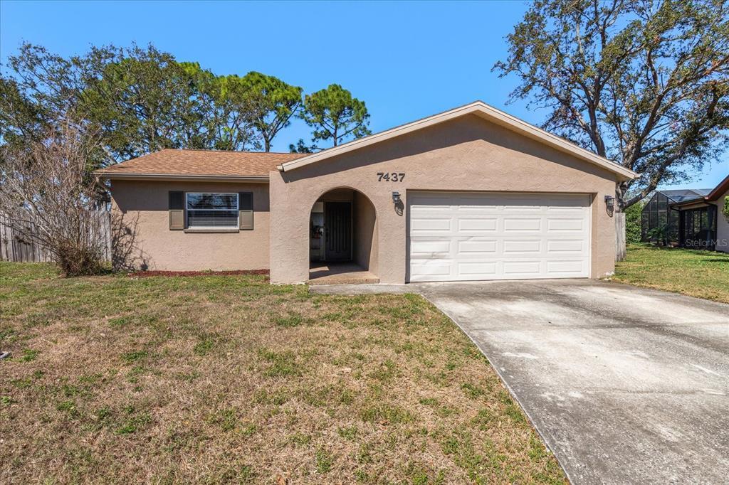 Picture of 7437 118Th Drive, Largo, FL 33773