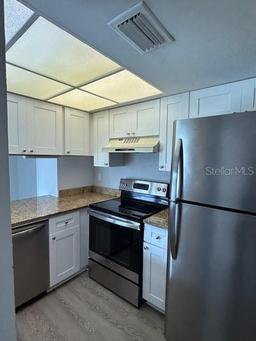 Picture of 1190 Longfellow Way Unit 1190, Sarasota, FL 34243