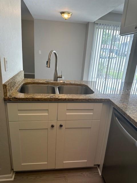 Picture of 1190 Longfellow Way Unit 1190, Sarasota FL 34243