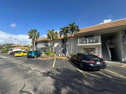 Picture of 1830 Maravilla Avenue Unit 516, Fort Myers, FL 33901