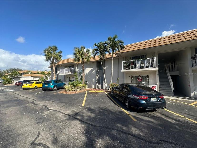 Picture of 1830 Maravilla Avenue Unit 516, Fort Myers FL 33901