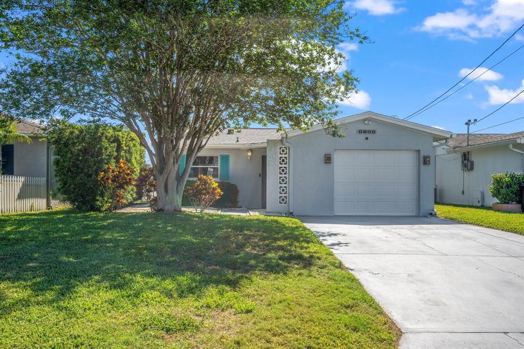 Picture of 5106 Blue Heron Drive, New Port Richey, FL 34652