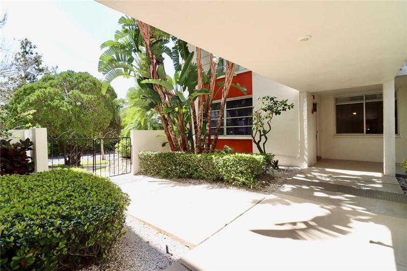 Picture of 2630 Pearce Drive Unit 107, Clearwater FL 33764