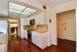 Picture of 2630 Pearce Drive Unit 107, Clearwater, FL 33764