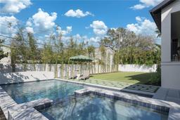 Picture of 1056 Snell Isle Boulevard Ne, St Petersburg, FL 33704