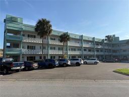 Picture of 2455 Finlandia Lane Unit 3, Clearwater, FL 33763