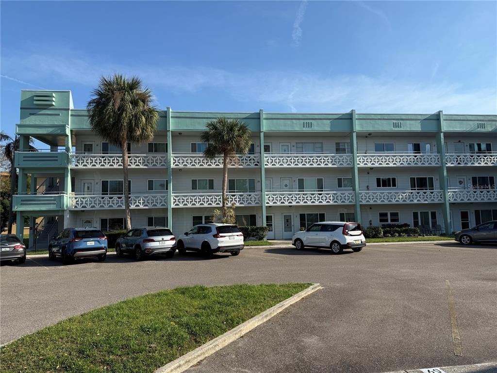 Picture of 2455 Finlandia Lane Unit 3, Clearwater, FL 33763