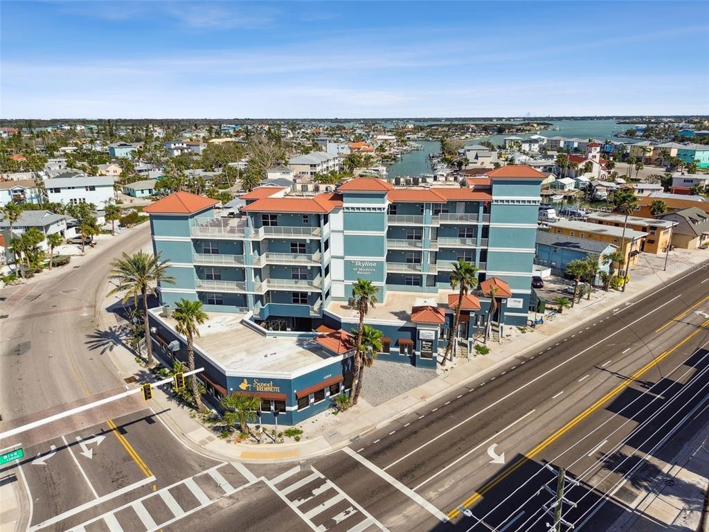 Picture of 13999 Gulf Boulevard Unit 302, Madeira Beach, FL 33708