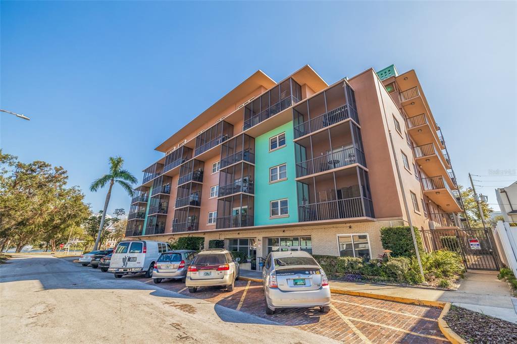 Picture of 750 Burlington Avenue N Unit 2H, St Petersburg, FL 33701