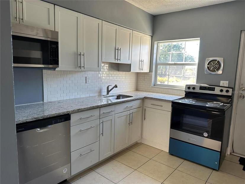 Picture of 5505 Hernandes Drive Unit 125, Orlando FL 32808