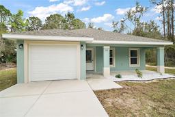 Picture of 35 Sequoia Loop Ct, Ocklawaha, FL 32179