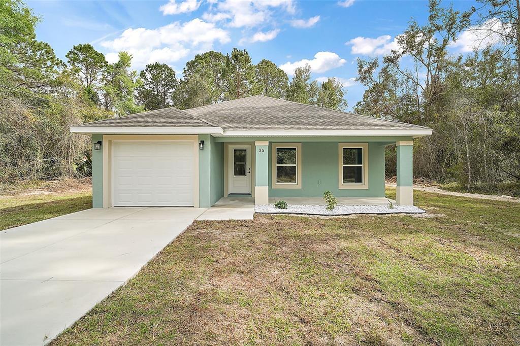 Picture of 35 Sequoia Loop Ct, Ocklawaha, FL 32179